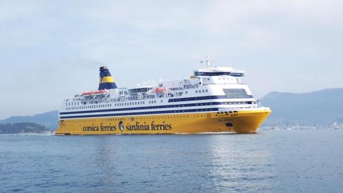 notre petite plongée de ce matin s'est déroulé à murène ville... <br />mais avant tout nous avons fait la course avec un autre bateau, c'est le bateau jaune qui a gagné 